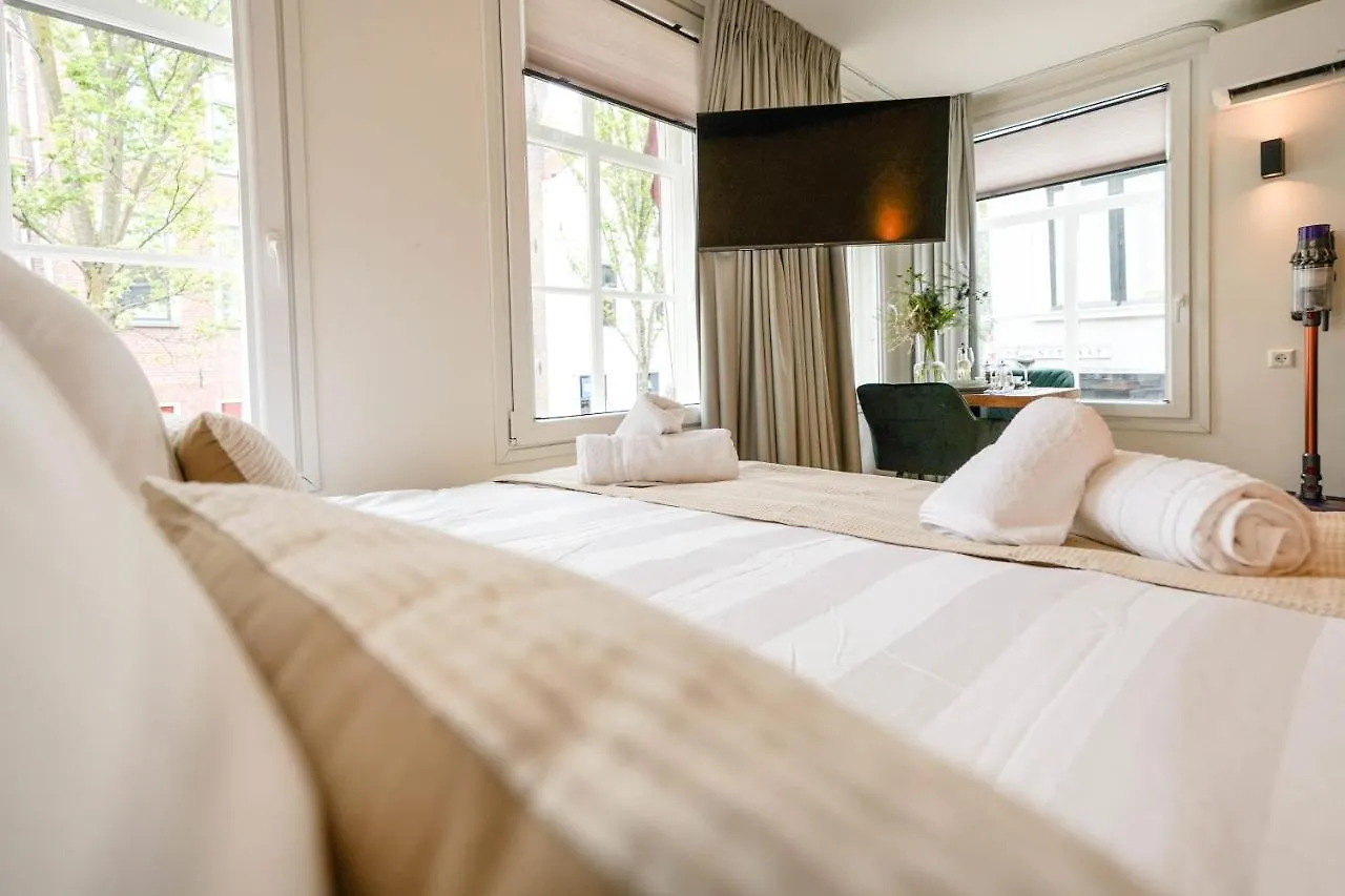 Holiday home Deluxe 20M2 Canal View Delft Netherlands